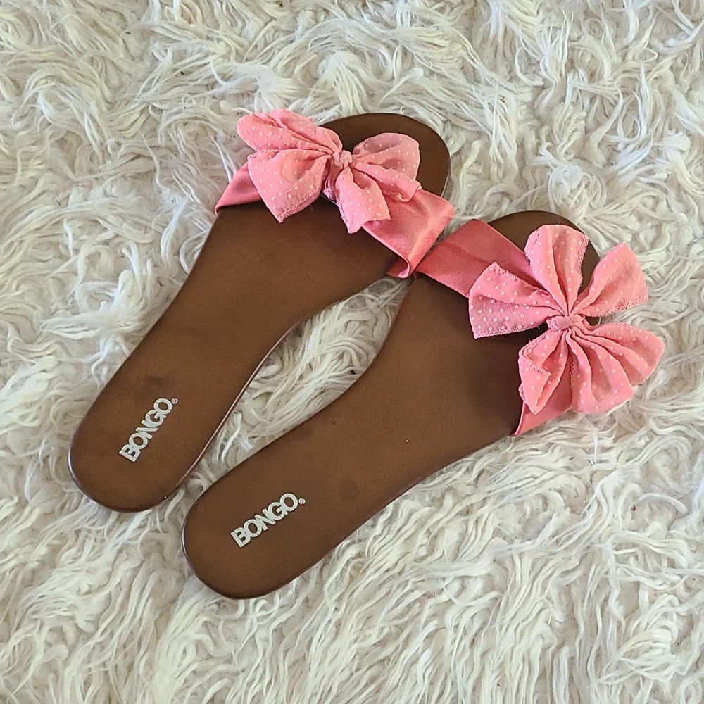 Sandals - Picture 1 of 3